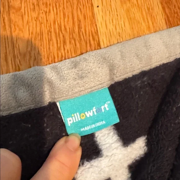 64”x86” blanket - Picture 2 of 3